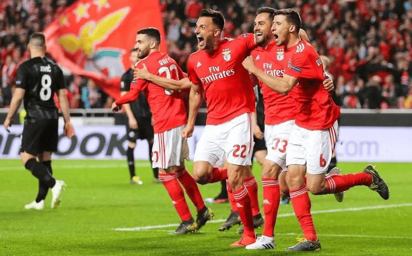 欧冠生死战：萨尔茨堡“青春风暴”能否碾碎布兰的欧冠幻梦？